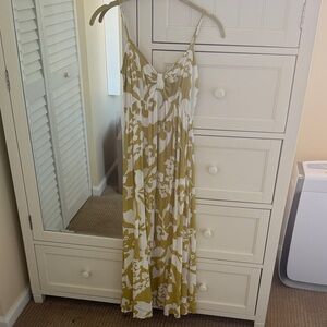 Billabong Floral Maxi Dress in Olive and White